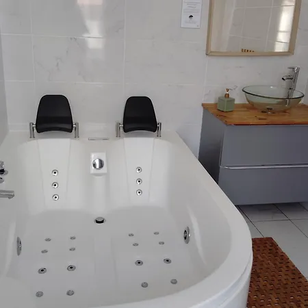 Domaine De La Ferme De Jean Grogne Hotel Fontenay-Tresigny Room photo